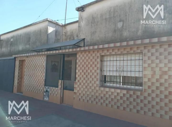 Casa · 186m² · 4 Ambientes · 2 Cocheras