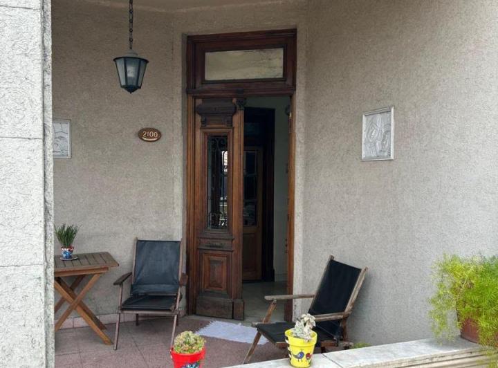 Casa · 165m² · 4 Ambientes · 1 Cochera