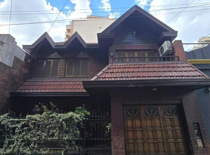 Casa · 180m² · 5 Ambientes · 1 Cochera