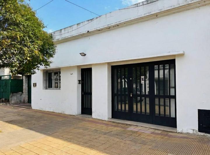 Casa · 93m² · 2 Ambientes · 1 Cochera