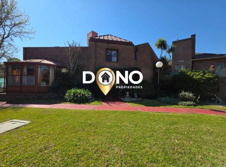 Casa · 267m² · 3 Ambientes · 2 Cocheras