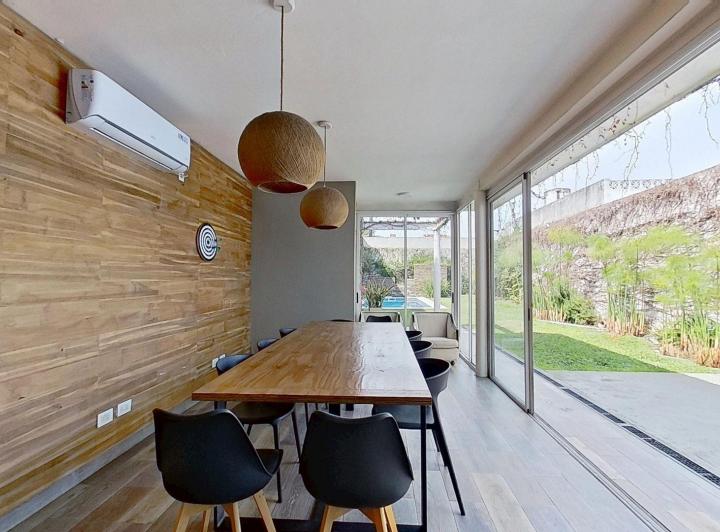 Casa · 290m² · 4 Ambientes · 3 Cocheras