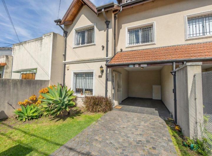 Casa · 134m² · 4 Ambientes · 1 Cochera