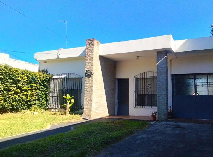 Casa · 140m² · 5 Ambientes · 1 Cochera