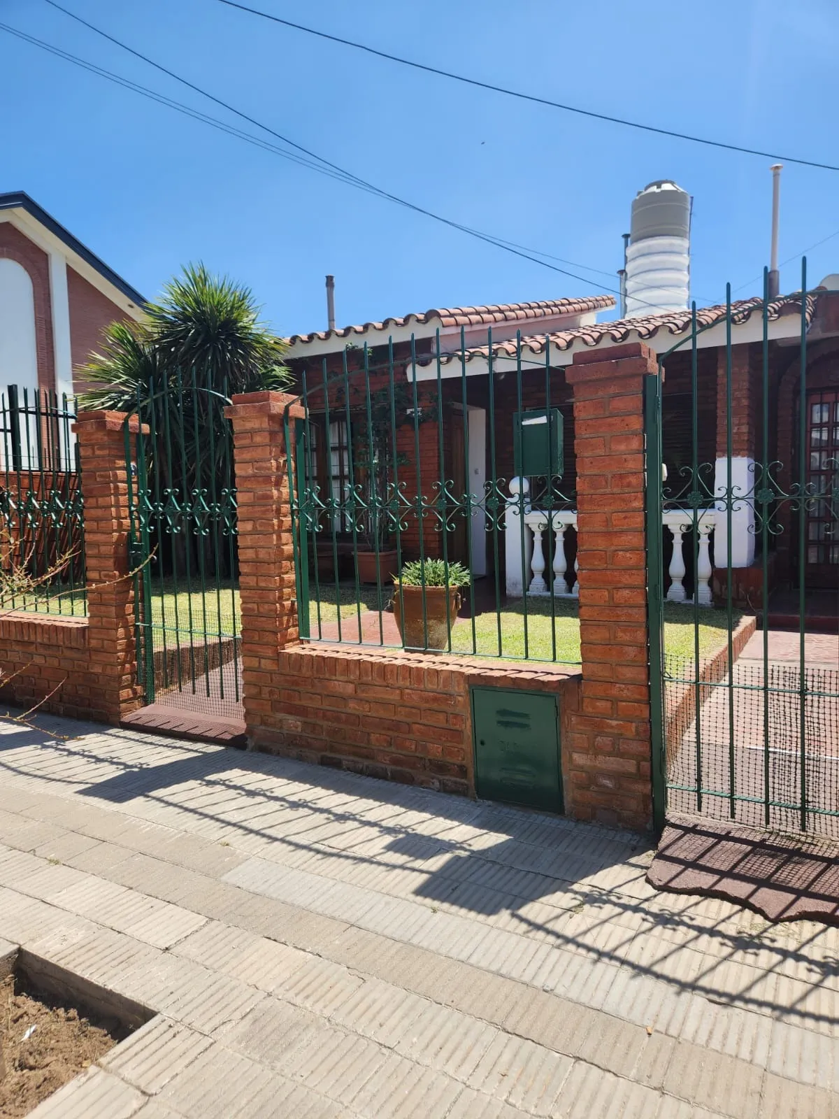 VENDO IMPECABLE CASA 2 DORMITORIOS - OPORTUNIDAD!!! APTO CREDITO