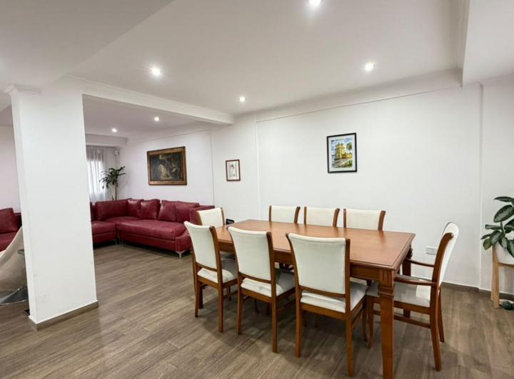 Departamento · 182m² · 4 Ambientes · 2 Cocheras