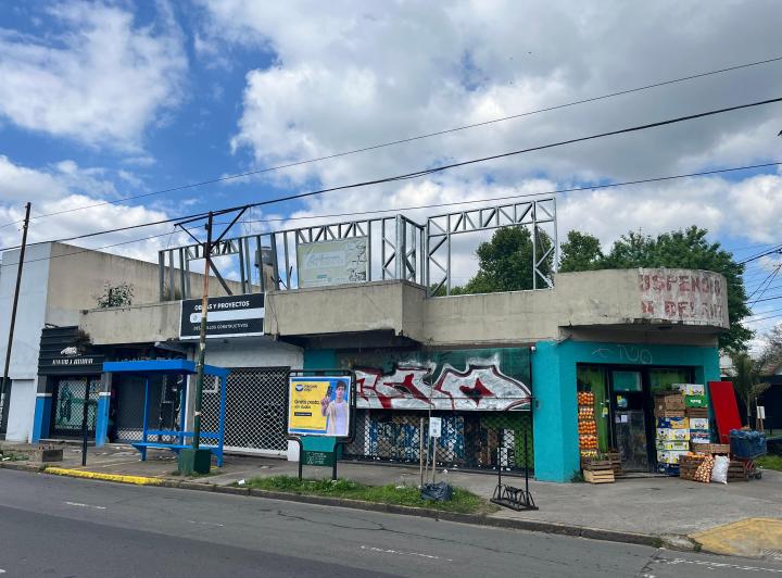 PH · 200m²