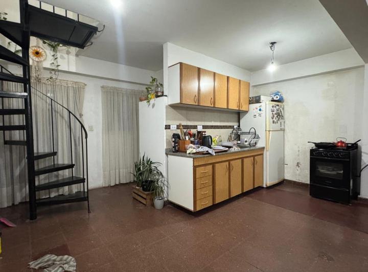 Local comercial · 151m²