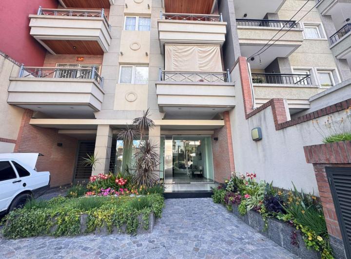 Departamento · 45m² · 2 Ambientes · 1 Cochera