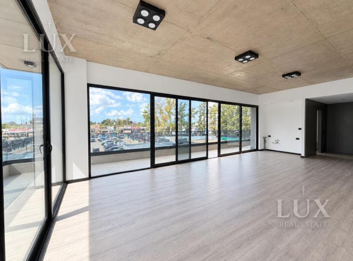 Oficina comercial · 84m² · 1 Ambiente · 1 Cochera