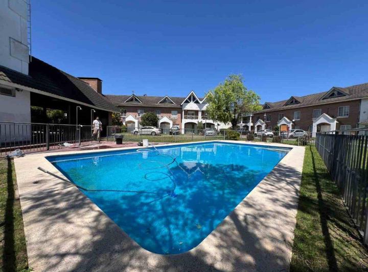 Casa · 106m² · 3 Ambientes · 1 Cochera