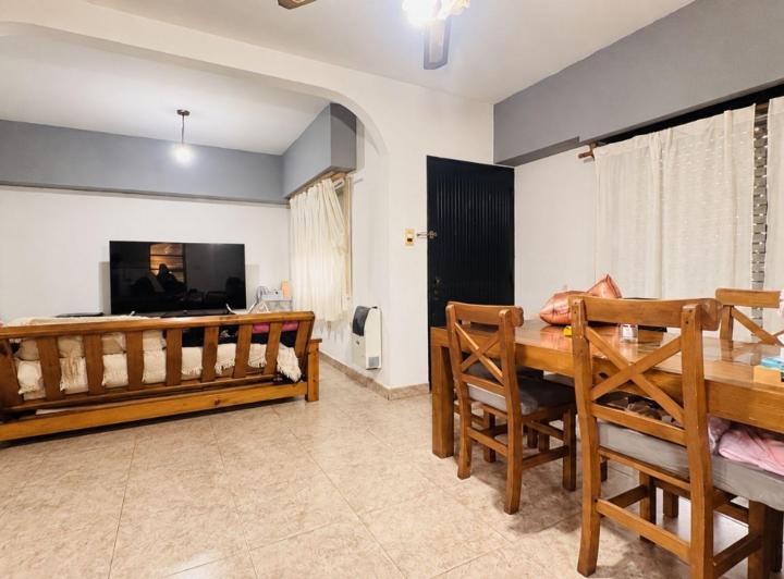 Casa · 173m² · 5 Ambientes · 2 Cocheras