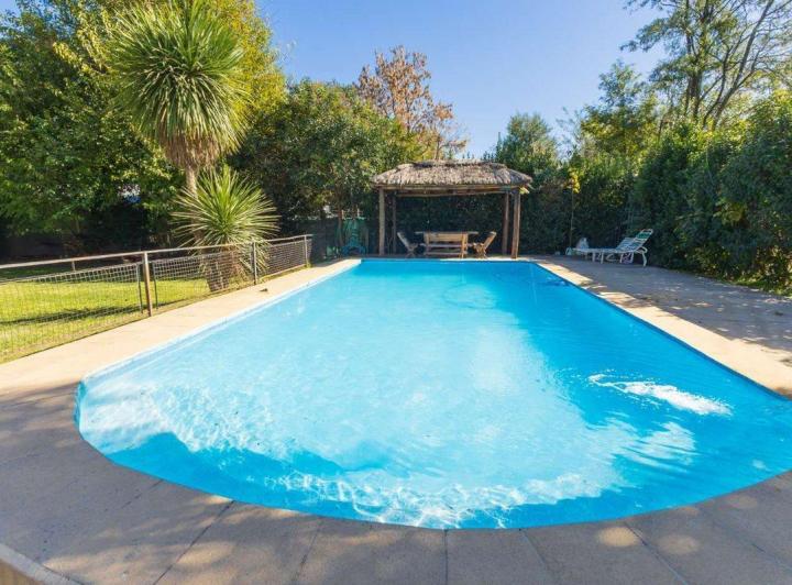 Casa · 225m² · 7 Ambientes · 3 Cocheras
