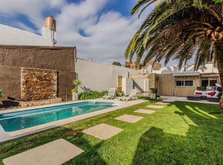 Casa · 150m² · 3 Ambientes · 3 Cocheras