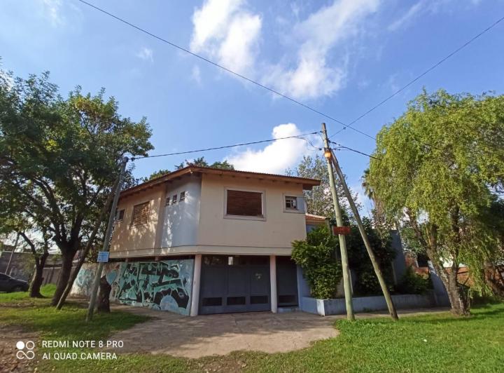 Casa · 150m² · 4 Ambientes · 2 Cocheras