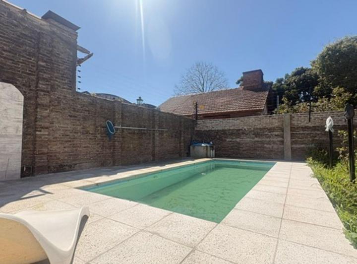 Casa · 115m² · 4 Ambientes · 3 Cocheras