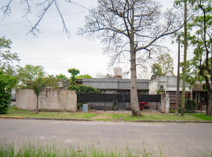 Casa · 100m² · 4 Ambientes · 1 Cochera