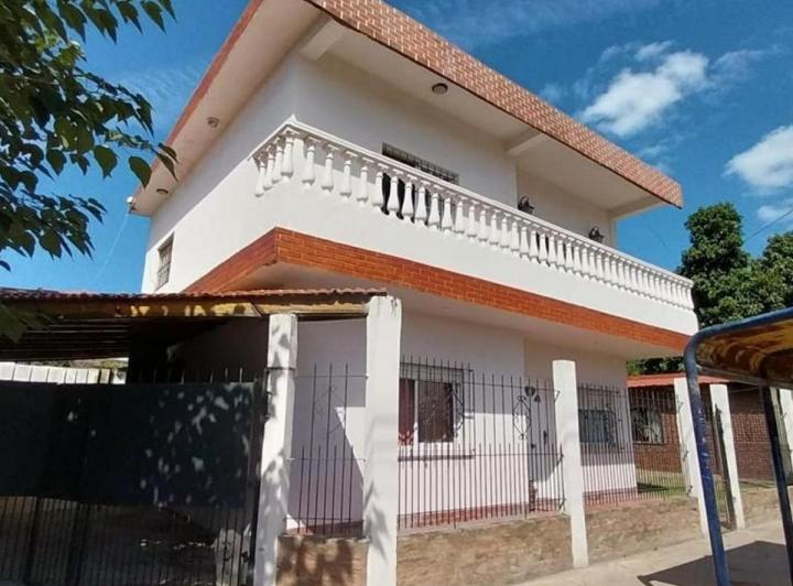 Casa · 182m² · 4 Ambientes · 2 Cocheras