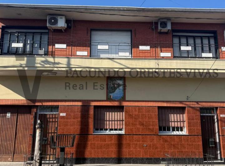 Casa · 330m² · 5 Ambientes · 1 Cochera