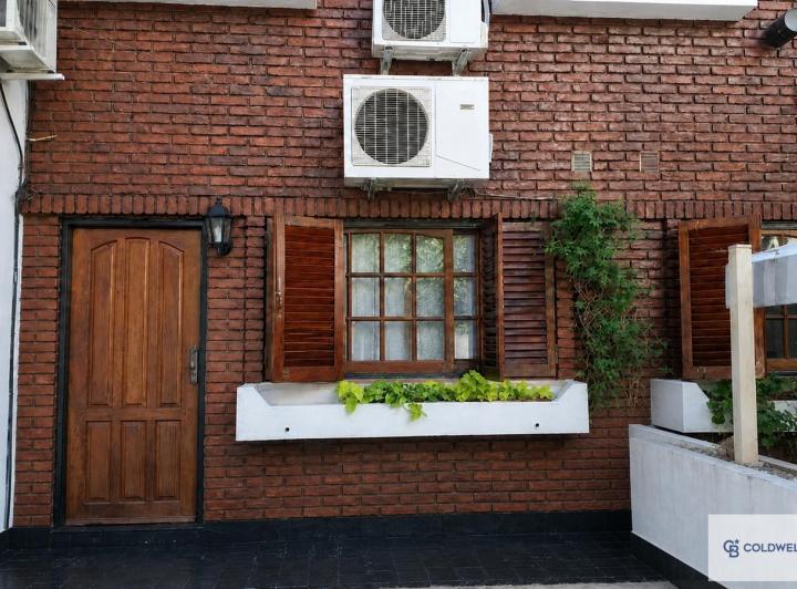 Casa · 104m² · 4 Ambientes · 1 Cochera