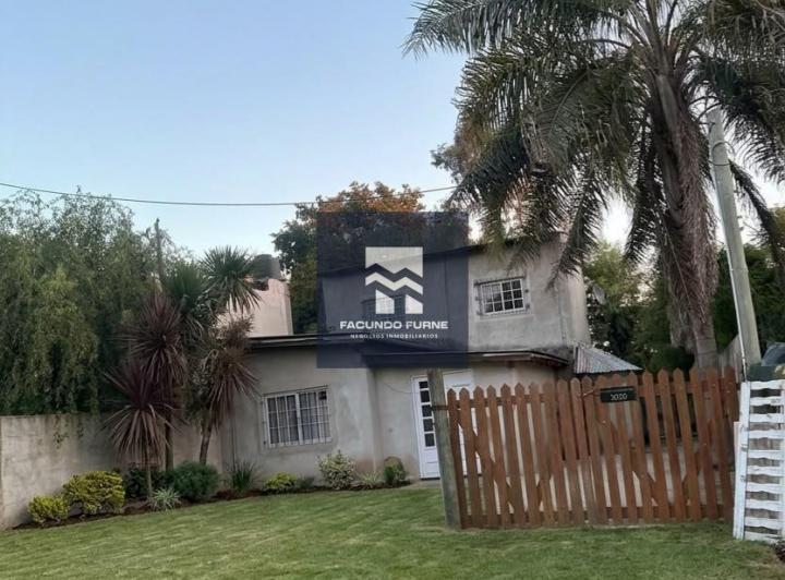 Casa · 300m² · 4 Ambientes · 1 Cochera