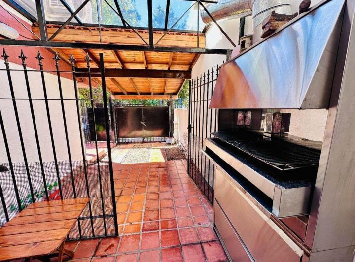 Casa · 85m² · 4 Ambientes · 1 Cochera