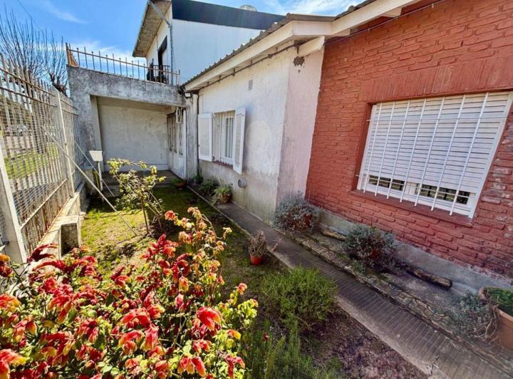 Casa · 129m² · 6 Ambientes · 1 Cochera