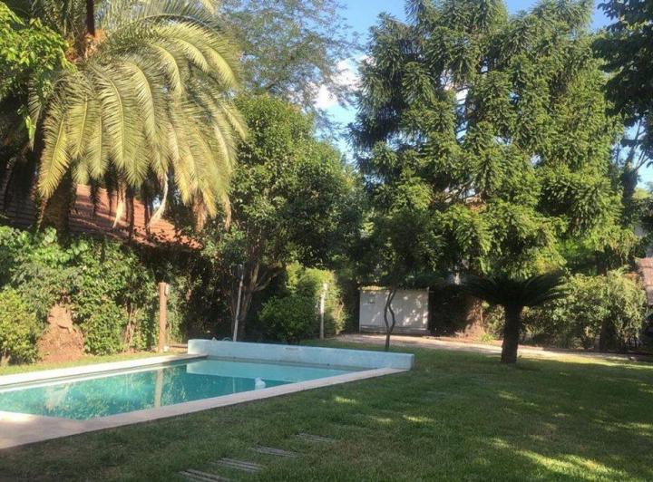 Casa · 190m² · 4 Ambientes · 2 Cocheras