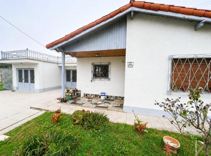 Casa · 150m² · 4 Ambientes · 2 Cocheras
