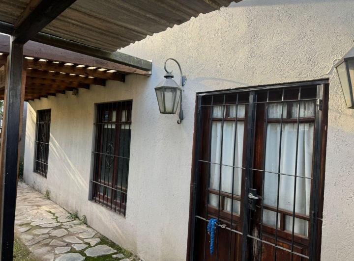 Casa · 60m² · 4 Ambientes · 1 Cochera