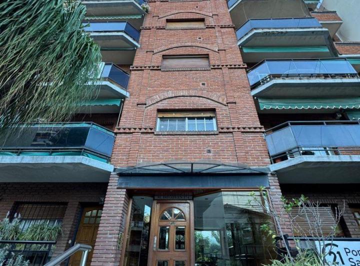 Departamento · 49m² · 2 Ambientes · 1 Cochera