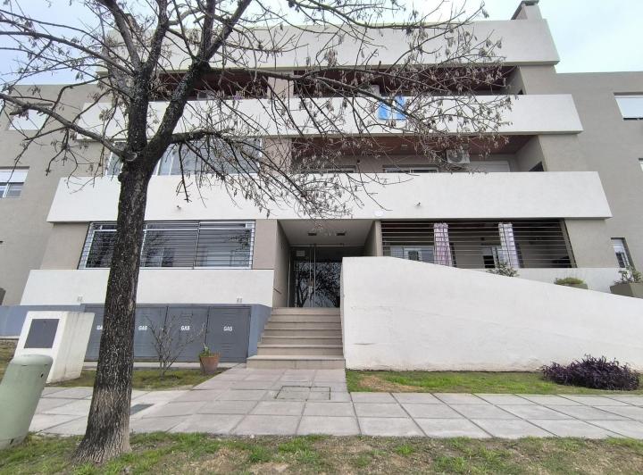 Departamento · 90m² · 5 Ambientes · 1 Cochera
