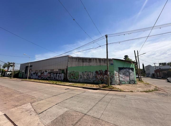 Bodega-Galpón · 675m²