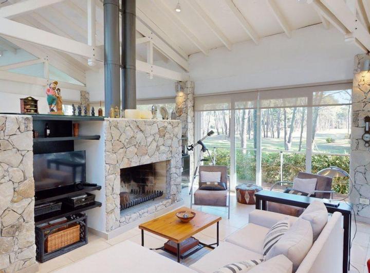 Casa · 288m² · 6 Ambientes