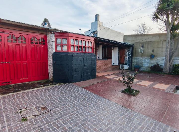 Casa · 102m² · 3 Ambientes · 1 Cochera