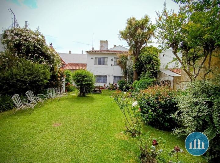 Casa · 200m² · 4 Ambientes · 1 Cochera