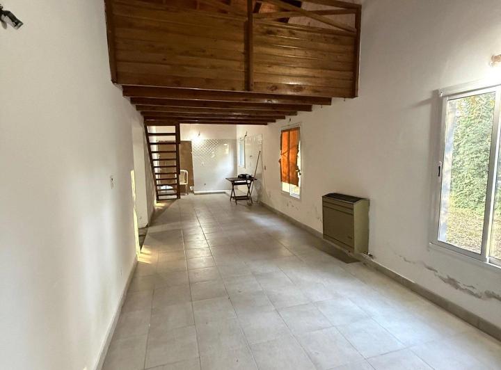 Casa · 85m² · 4 Ambientes · 2 Cocheras