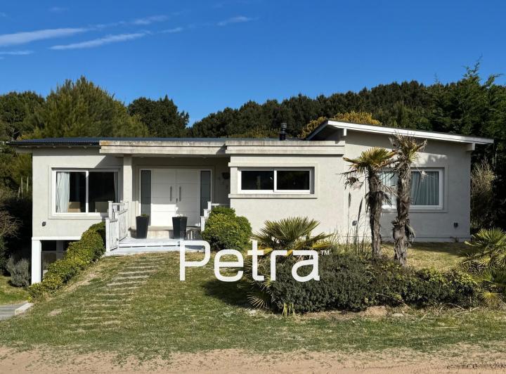 Casa · 159m² · 5 Ambientes · 1 Cochera
