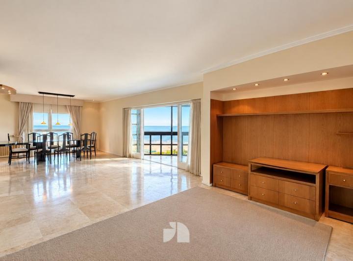 Departamento · 154m² · 4 Ambientes · 2 Cocheras
