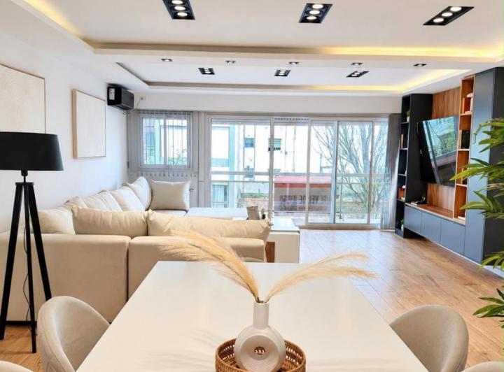 Departamento · 140m² · 4 Ambientes · 1 Cochera
