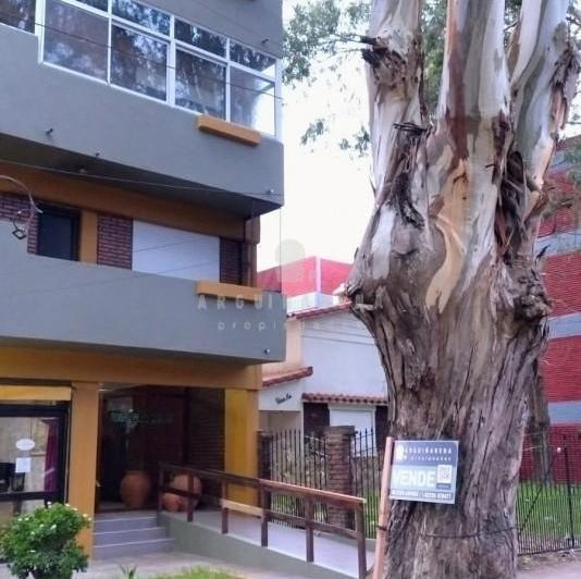 Departamento · 60m² · 2 Ambientes · 1 Cochera