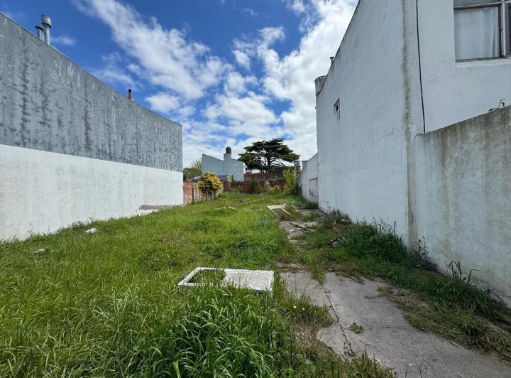 Terreno · 330m²