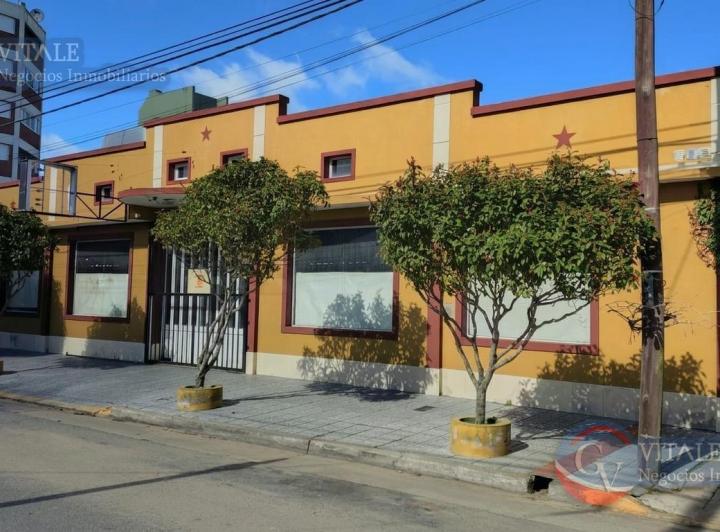 Local comercial · 700m²