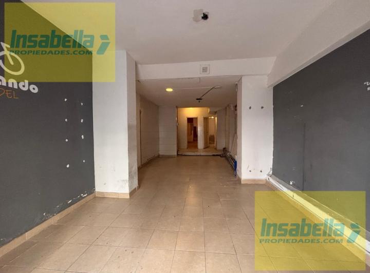 Local comercial · 64m²