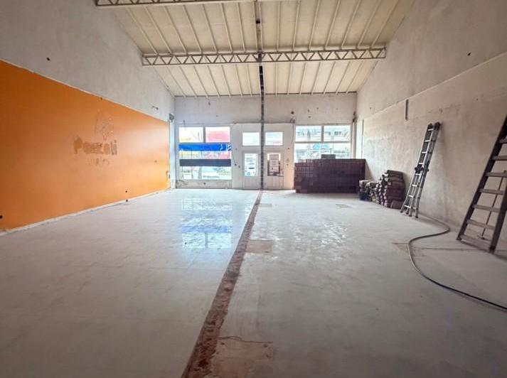 Local comercial · 200m²
