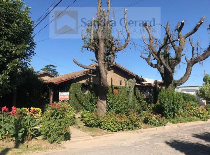 Casa · 227m² · 5 Ambientes · 2 Cocheras