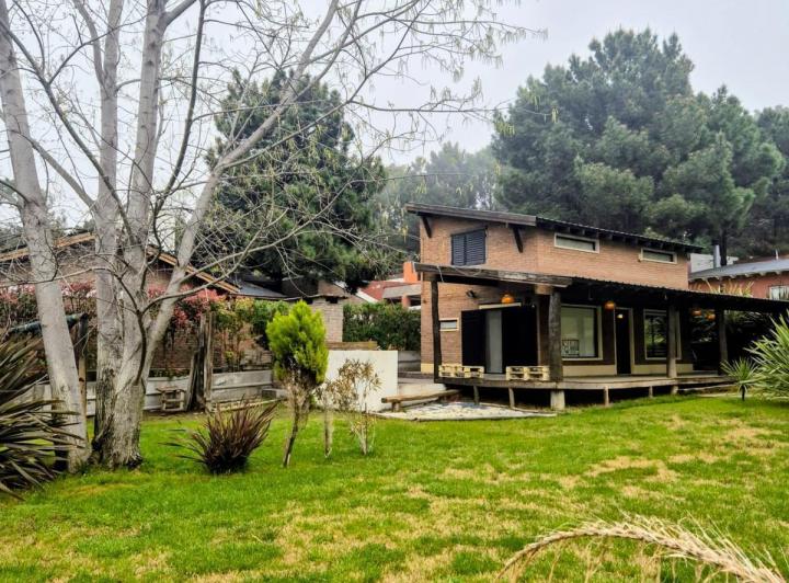 Casa · 100m² · 3 Ambientes · 1 Cochera