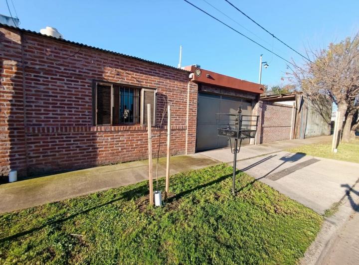 Casa · 200m² · 4 Ambientes · 1 Cochera