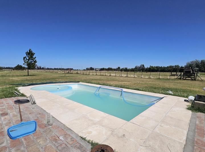 Casa · 69m² · 3 Ambientes · 4 Cocheras