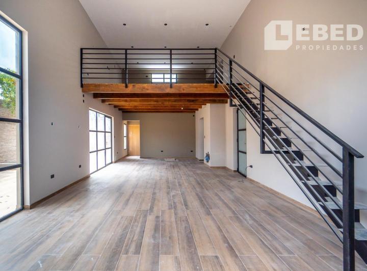 Local comercial · 121m² · 2 Ambientes
